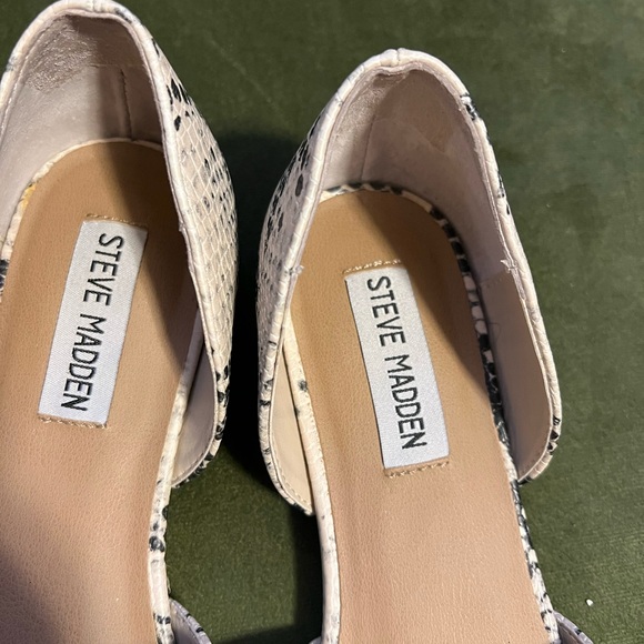 Snake Skin Flats Shoe Black and Cream Steve Madden - Picture 3 of 5